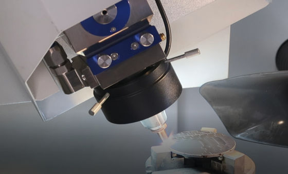 Precision CNC Fiber Laser Cutting Machine 380V-3 Phases-5 Wires 50Hz Power Supply Zelf ontwikkeld CNC-systeem op basis van Windows